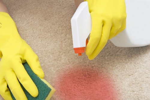 Professional curtain cleaning service in an Utton home