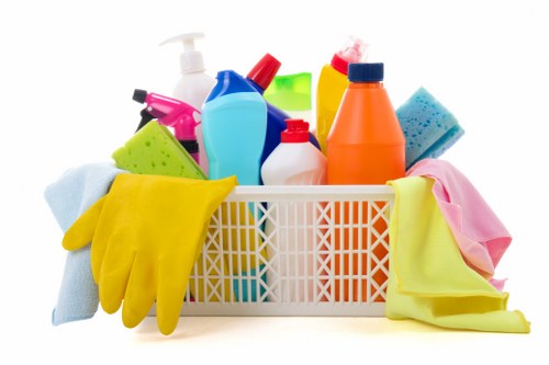 Airbnb cleaning service preparation in Utton with guest-ready bedding and fresh surfaces